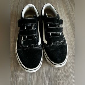 Black/White Vans